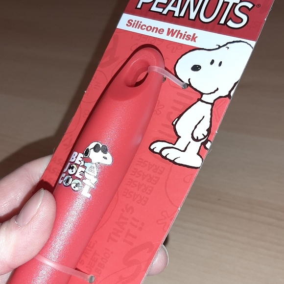 Snoopy Large Silicone Whisk NWT - Picture 2 of 8